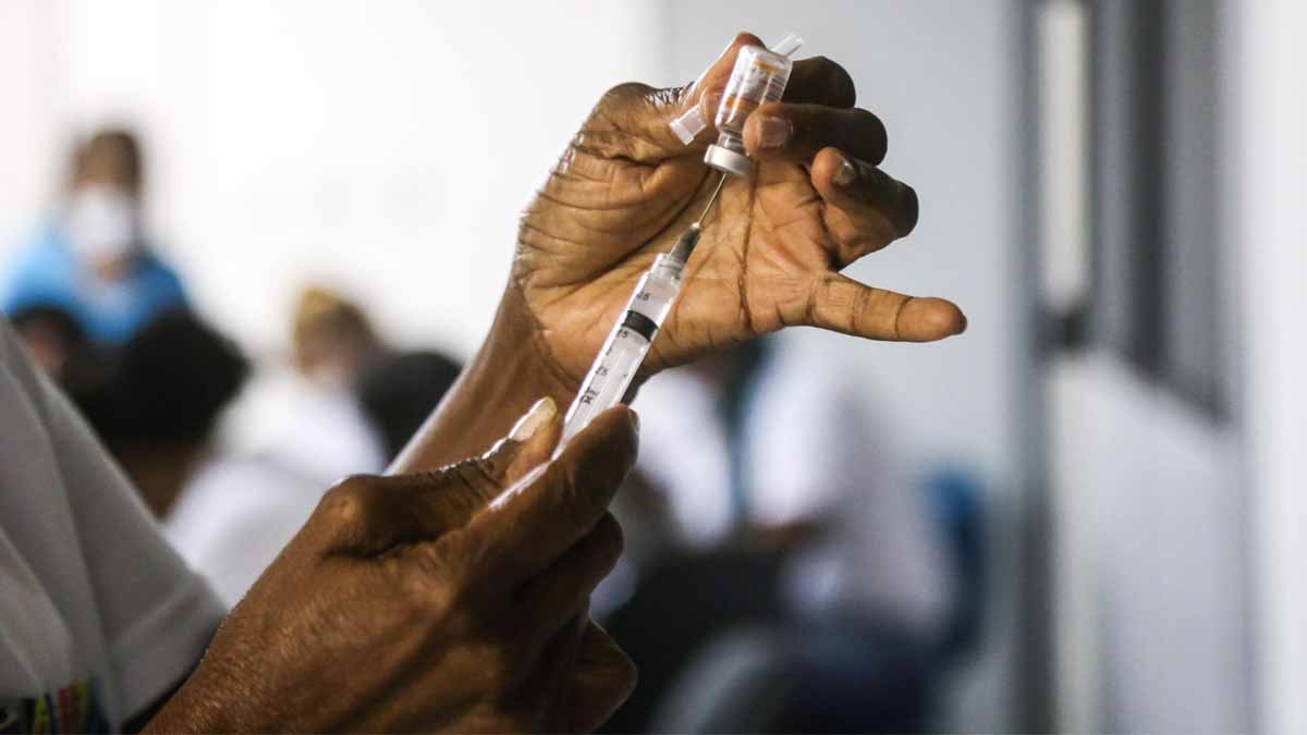 Salvador para receber a imunização de reforço contra a Covid-19 tem até esta quarta-feira (2) para aproveitar o mutirão de aplicação da segunda dose
