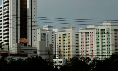 o que está acontecendo neste ano por causa da crise nos reservatórios das hidrelétricas. O valor cobrado da bandeira vermelha 2, o patamar