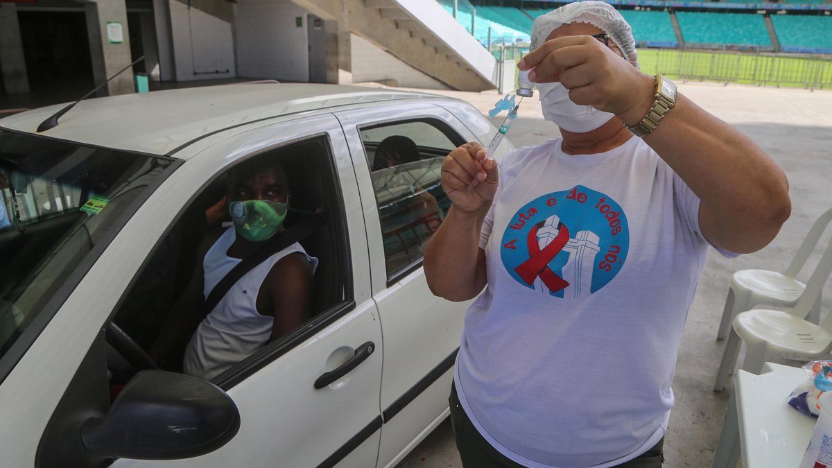 A Prefeitura, através da Secretaria Municipal da Saúde (SMS), retoma o mutirão de aplicação da 2ª dose da vacina contra a Covid-19 em Salvador