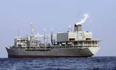 O maior navio de guerra da Marinha iraniana pegou fogo e afundou em circunstâncias pouco claras no Golfo de Omã na quarta-feira,