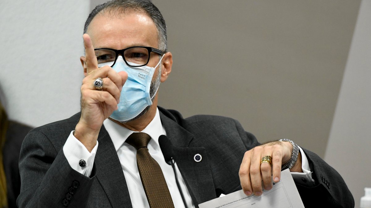 A Anvisa enviou ofício ao Ministério da Saúde para se queixar de que estava recebendo e-mails diretamente da empresa Precisa