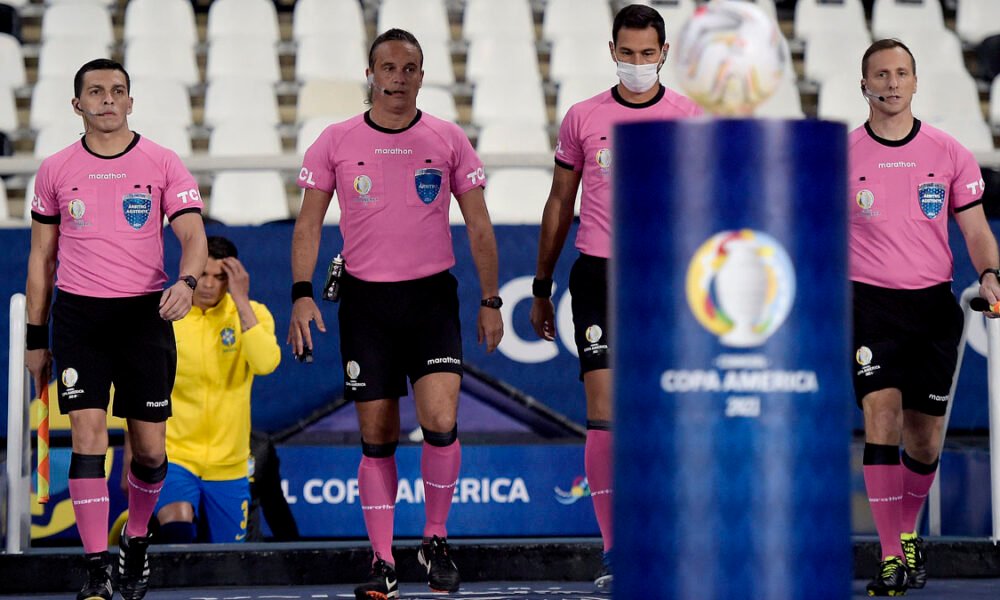 A Copa América teve uma média de 11,7 infectados com Covid-19 por dia, ou seja, 140 pessoas envolvidas no torneio testaram positivo nos 12