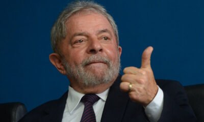 Pesquisa Genial/Quaest divulgada nesta quarta-feira (17), aponta que o ex-presidente Luiz Inácio Lula da Silva permanece na liderança das eleições para a Presidência, com 45% das intenções de voto. O presidente Jair Bolsonaro, do PL, tem 33% da preferência do eleitor.