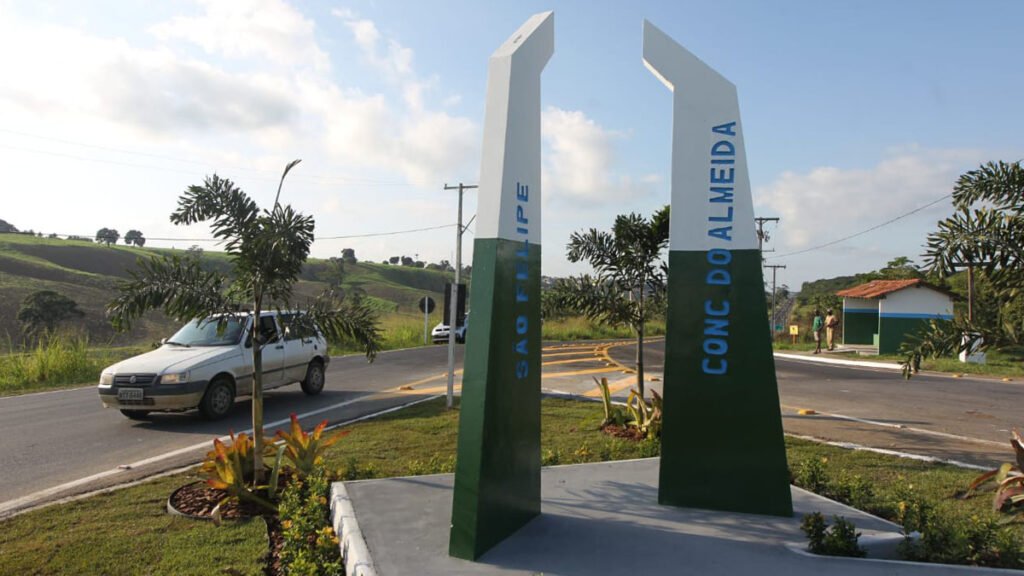 A viagem de 17 quilômetros entre São Felipe e Conceição do Almeida, no Recôncavo Baiano, está mais segura e tranquila. O trecho da BR-242