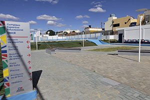 O governador também entregou as obras de ampliação do Centro Territorial de Educação Profissional (Cetep)