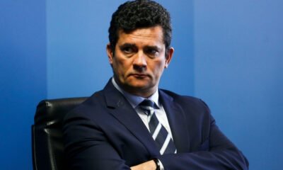 O ex-juiz Sergio Moro desistiu de disputar a Presidência da República e será candidato a deputado federal por São Paulo. A informação foi divulgada pela assessoria de imprensa do deputado Alexandre Leite (União Brasil).