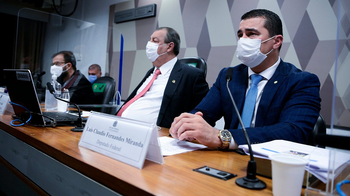 O deputado Paulo Pimenta (PT-RS) afirmou nesta sexta-feira, 9, que foi gravada a conversa entre o deputado Luis Miranda (DEM-DF), o servidor