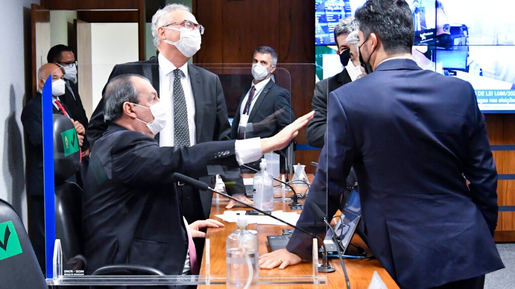 ouve nesta quarta-feira (14), a partir das 9h, os depoimentos de Francisco Emerson Maximiano, sócio-administrador da Precisa Medicamentos