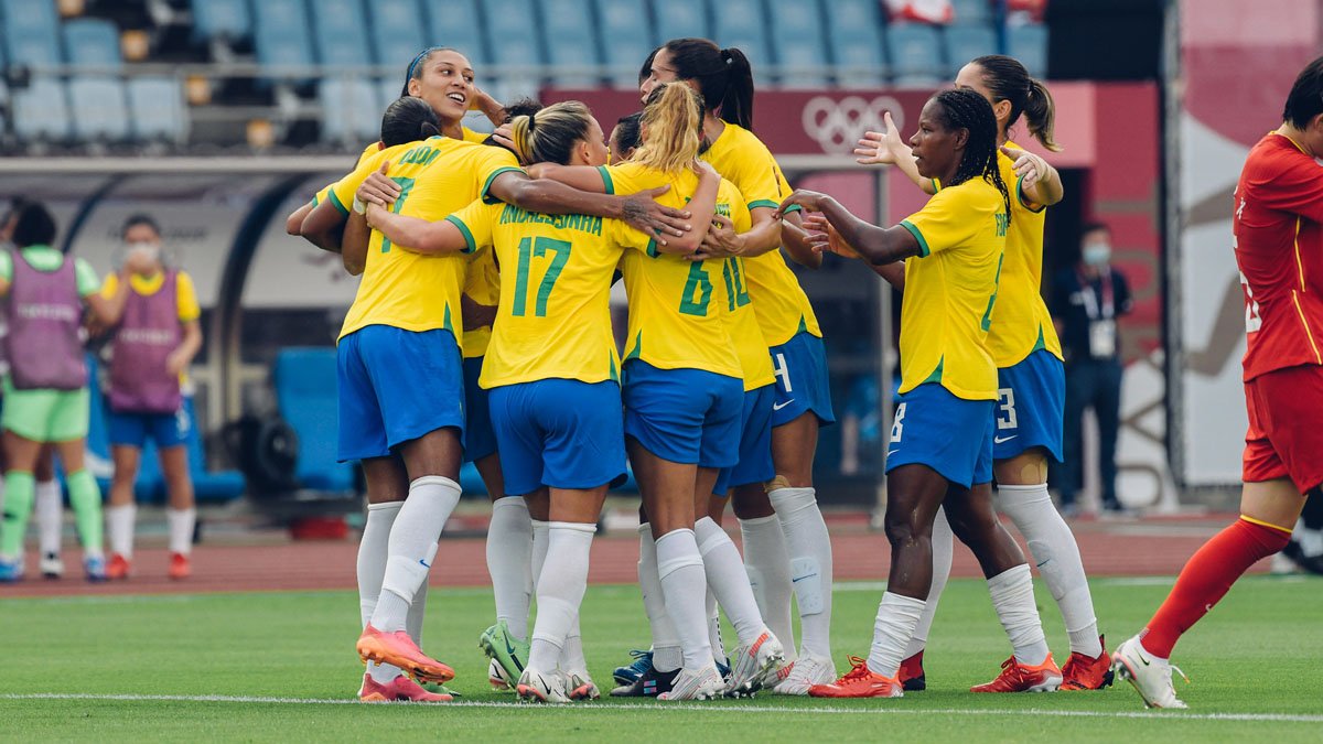 A seleção brasileira de futebol feminino estreou com goleada de 5  a 0 contra a China, na Olimpíada de Tóquio (Japão), na manhã desta