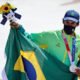 O domingo começou com o Brasil conquistando suas primeiras medalhas no Jogos de Tóquio. A primeira veio do skate com Kelvin Hoefler,