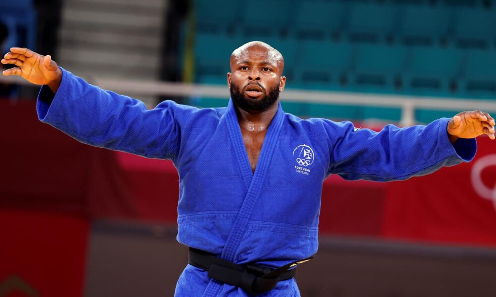 O português Jorge Fonseca conquistou, na manhã desta quinta-feira, sua primeira medalha olímpica com um bronze para o seu país. O judoca derrotou