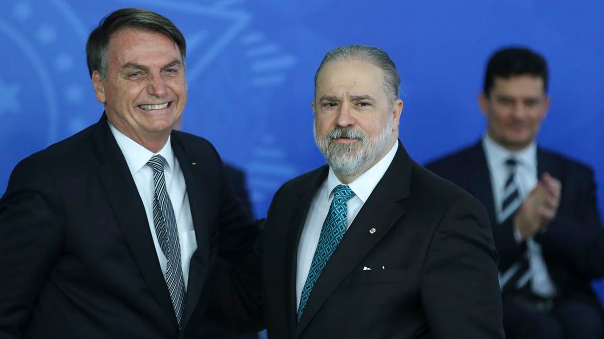 Um grupo de cinco subprocuradores-gerais da República, que representam metade do Conselho Superior do Ministério Público Federal,