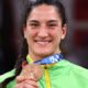 A judoca Mayra Aguiar fez história nesta quinta-feira (29) de manhã (horário de Brasília) ao conquistar emTóquio a terceira medalha em três