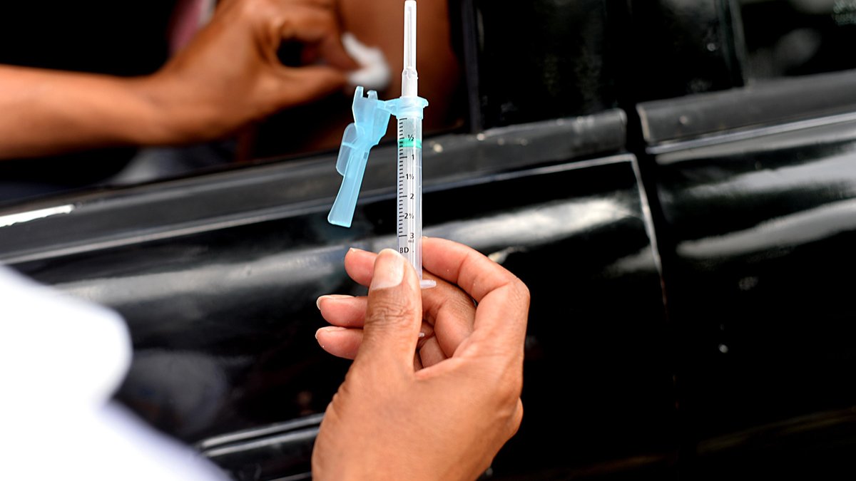 Salvador registra baixa adesão de jovens para vacinação