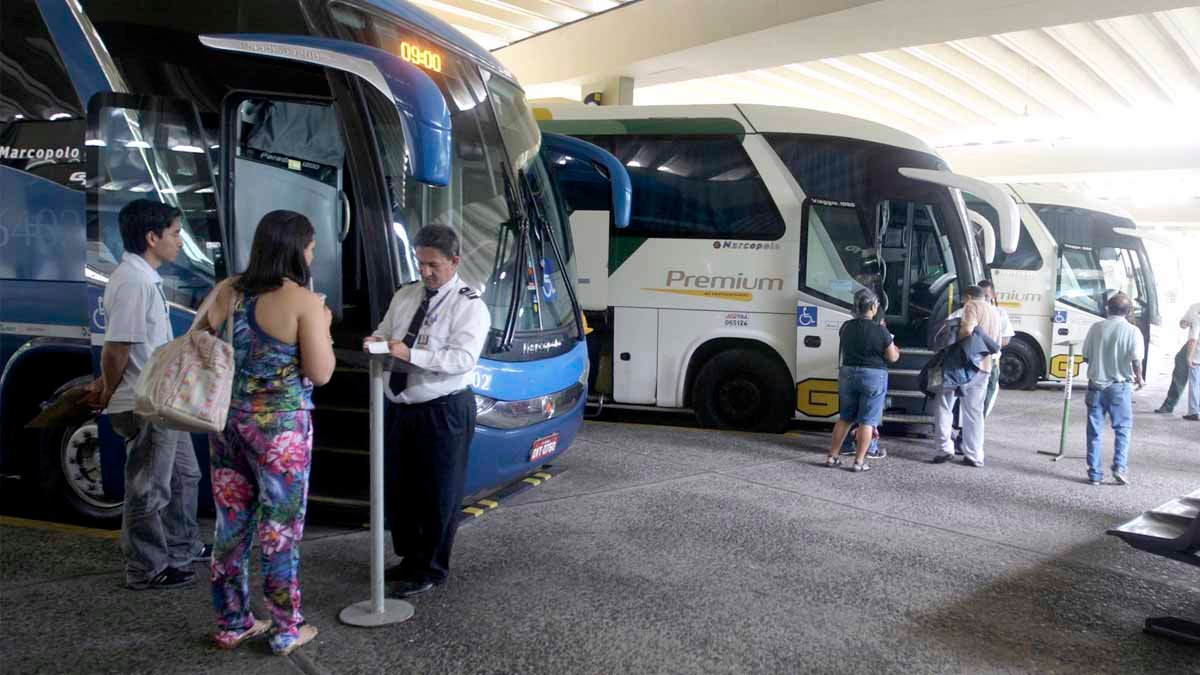 até 31 de dezembro, a base de cálculo do ICMS incidente sobre os bilhetes emitidos pelas empresas de transporte intermunicipal de passageiros,