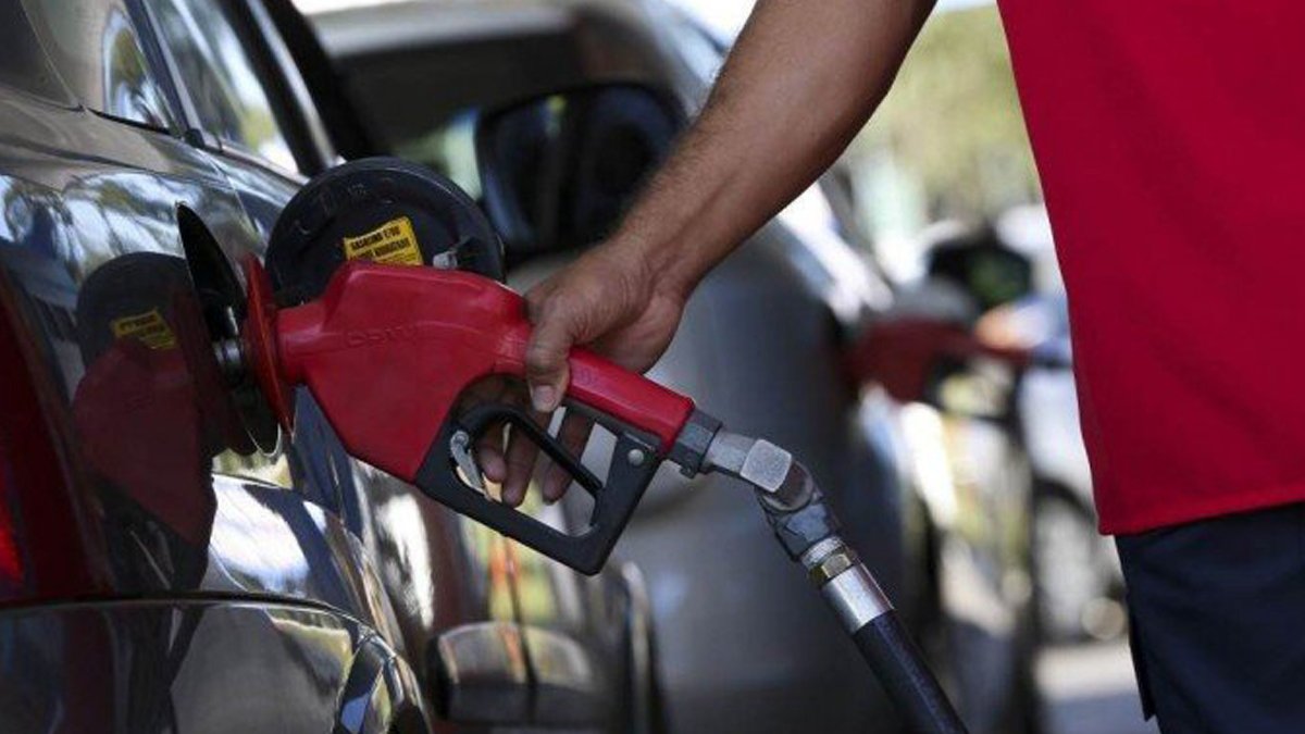 Petrobrás anuncia aumento da gasolina nesta quinta (12)