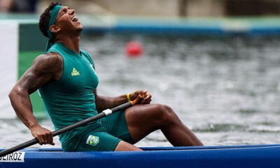 Isaquias Queiroz fez história na noite desta sexta-feira (6) no Canal Sea Forest. O baiano de Ubaitaba faturou a medalha de ouro na prova do