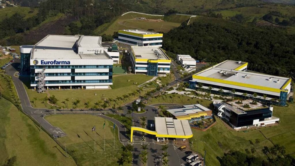 A Pfizer e a parceira BioNTech disseram nesta quinta-feira (26) que assinaram um acordo com a Eurofarma Laboratorios S.A. do Brasil para