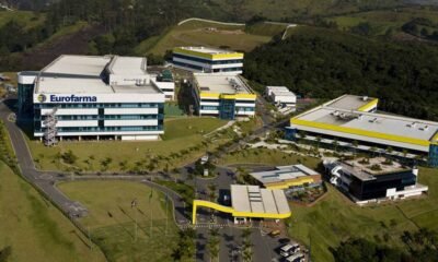 A Pfizer e a parceira BioNTech disseram nesta quinta-feira (26) que assinaram um acordo com a Eurofarma Laboratorios S.A. do Brasil para