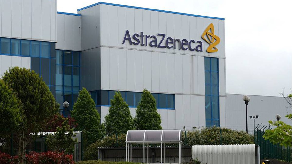 O novo coquetel de anticorpos desenvolvido pela AstraZeneca reduziu o risco de pessoas desenvolverem sintomas de Covid-19 em 77% em um teste de estágio final. O