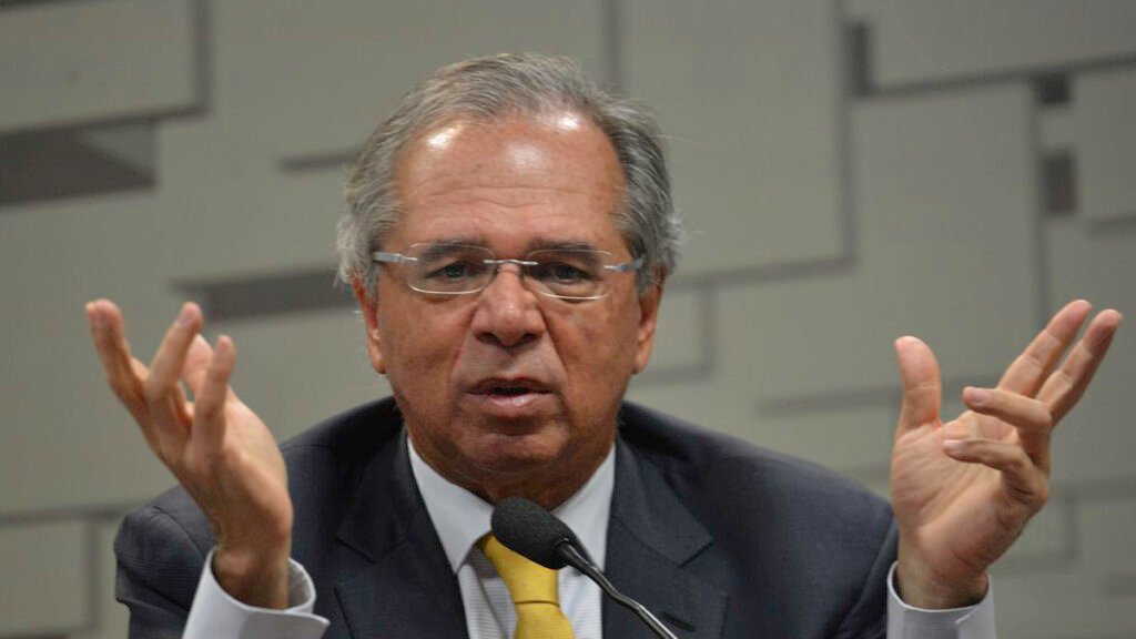 O ministro da Economia Paulo Guedes minimizou na última quarta-feira (25), os efeitos da crise hídrica que tem afetado milhares de brasileiros devido ao aumento nas contas de energia elétrica