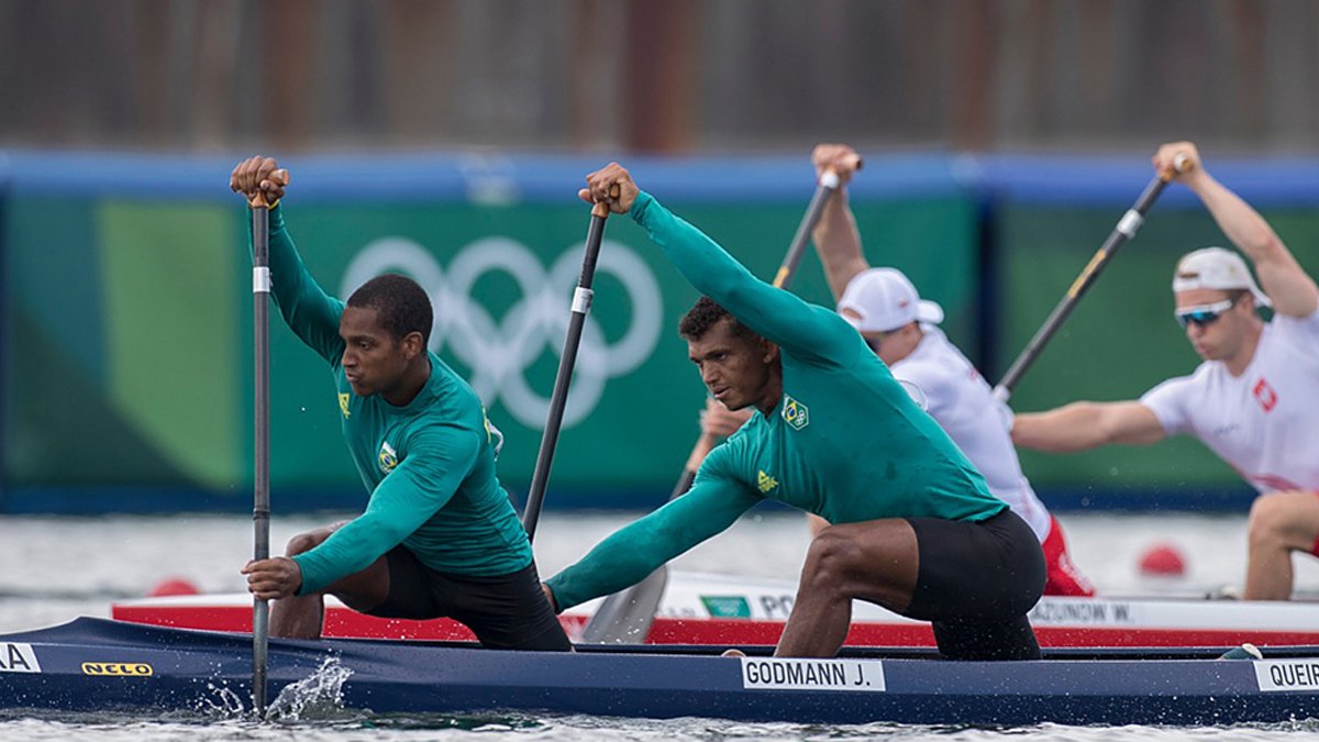 Os brasileiros Isaquias Queiroz e Jacky Godmann terminaram a prova da canoagem de velocidade, classe C2-1000, da Olimpíada de Tóquio