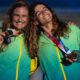 A dupla brasileira Martine Grael e Kahena Kunze conquistou o bicampeonato olímpico da classe 49er FX da vela no início da madrugada