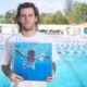 Spencer Elden, o bebê que aparece nu, mergulhando em uma piscina atrás de uma cédula, em uma das capas de álbum mais icônicas do rock