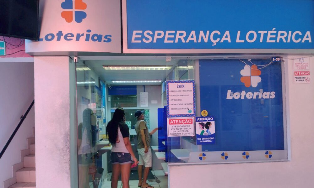 A Caixa Econômica Federal (CEF) realizou na noite deste sábado (31), no Espaço Loterias Caixa, em São Paulo, o sorteio do concurso 2.395 da Mega-Sena
