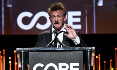 O ator norte-americano Sean Penn acha que a vacinação contra a Covid-19 deve ser obrigatória e que é tão importante quanto a exigência