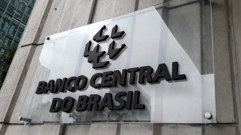 O Supremo Tribunal Federal (STF) aprovou nesta quinta-feira (26), por 8 a 2, manter em vigor a lei que conferiu maior autonomia ao Banco Central (BC). O objetivo é blindar o órgão de pressões políticas.