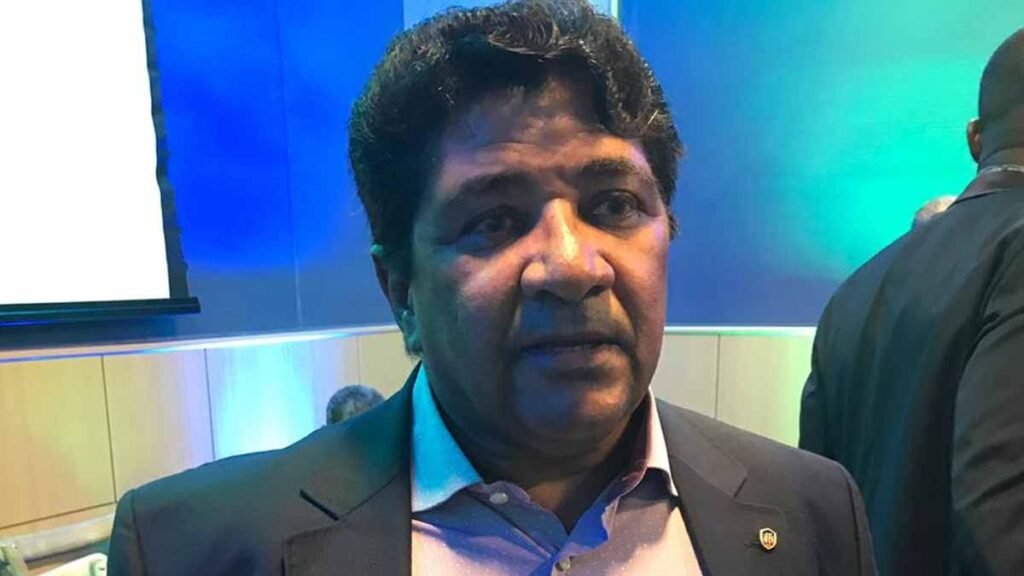 A CBF tem novo presidente em exercício. Os vices da entidade decidiram hoje (25) pela saída do Coronel Nunes e escolheram o baiano Ednaldo Rodrigues
