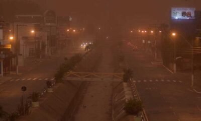 Os moradores de Franca e outras cidades da região de Ribeirão Preto, a 313 quilômetros de São Paulo, enfrentaram uma tempestade de poeira,