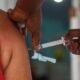 Salvador inicia a aplicação da primeira dose da vacina contra Covid-19 dos adolescentes de 14 anos sem comorbidades nesta quarta-feira (15),