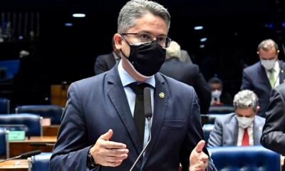 Supremo Tribunal Federal (STF) para que, além da concessão de uma liminar para suspender a Medida Provisória (MP) que altera o Marco Civil da Internet,
