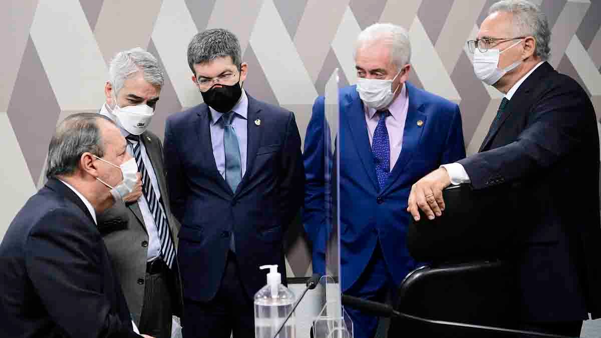 A Polícia Federal faz busca e apreensão nesta sexta-feira (17), na sede da empresa Precisa Medicamentos, em Barueri, na região metropolitana