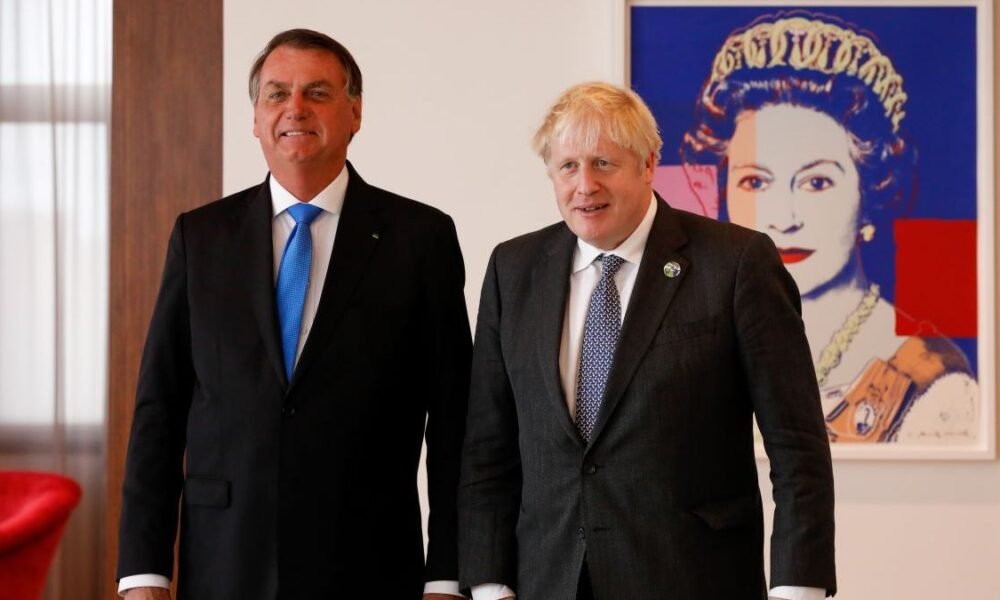 O primeiro-ministro britânico Boris Johnson se encontrou com Jair Bolsonaro na residência do Consulado-Geral britânico em Nova York nesta