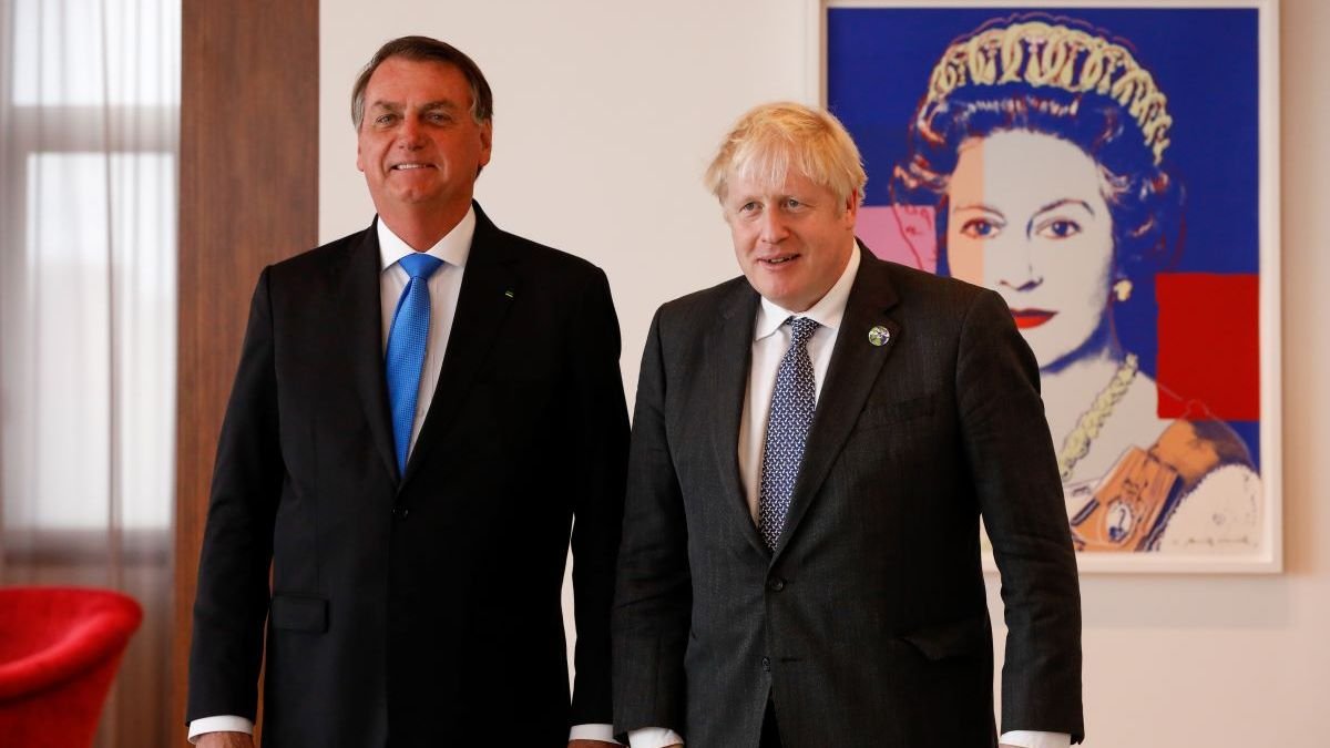 O primeiro-ministro britânico Boris Johnson se encontrou com Jair Bolsonaro na residência do Consulado-Geral britânico em Nova York nesta