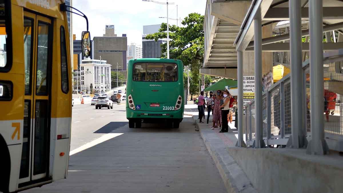 As linhas de ônibus operadas atualmente pela Prefeitura de Salvador, que, desde abril, assumiu a operação de transporte da antiga CSN após a