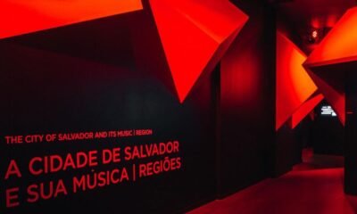 Mais uma opção no cardápio de atrações culturais de Salvador foi inaugurada nesta quinta-feira (22), pelo prefeito Bruno Reis. A Cidade da Música da Bahia, localizado no Comércio, foi instalado no Casarão de Azulejos Azuis e estará aberto para visitação a partir desta sexta (24), após agendamento no site.