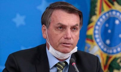 Segundo pesquisa XP/Ipespe, divulgada nesta sexta-feira (25), 53% dos entrevistados avaliam o governo Bolsonaro como “ruim” ou “péssimo”. São 21% os que consideram “regular”, 25% os que classificam com “ótimo” ou “bom” e 1% não respondeu. Além disso, 63% dizem reprovar o governo e 31% aprovam. Outros 6% não sabem ou não responderam.