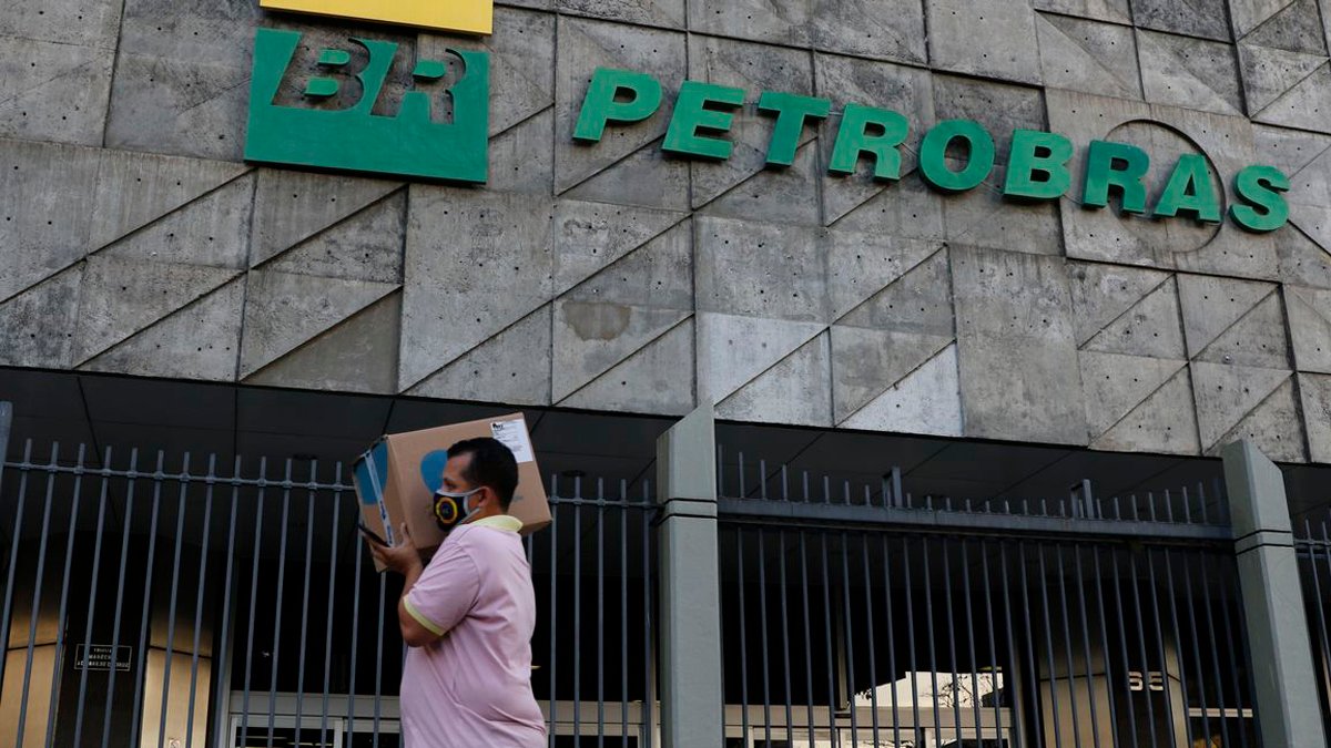 A Petrobras anunciou nesta terça-feira (16), uma nova política de preço para os combustíveis, em substituição a paridade internacional do pe