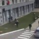 Pelo menos oito pessoas morreram em um tiroteio nesta segunda-feira (20) em uma universidade na cidade de Perm, a 1,3 mil quilômetros de Moscou, na Rússia. O atirador é um adolescente, que se acredita ser estudante da instituição. O autor do tiroteio foi morto pela polícia.