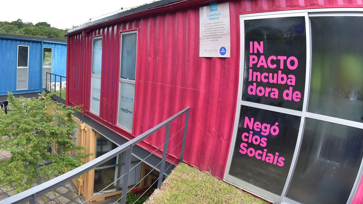 O Parque Social promove, nesta terça-feira (26) às 19h, uma live com o objetivo de apresentar o edital da Incubadora de Negócios Sociais – In Pacto,