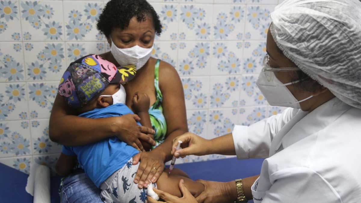 Acontece neste sábado (16), das 08 às 16 horas, o Dia D da campanha de Multivacinação. No total, serão disponibilizados 108 pontos