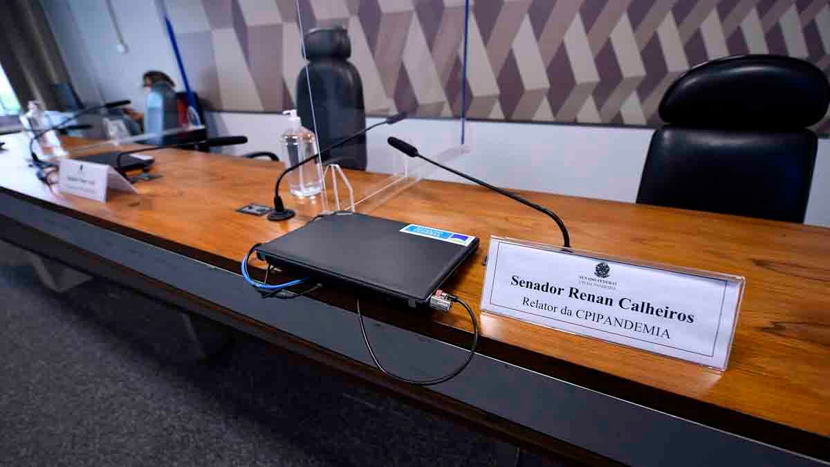 Nesta quarta-feira (20), o senador Renan Calheiros, relator da CPI fará a leitura do relatório e nas suas mais de 1.100 páginas,
