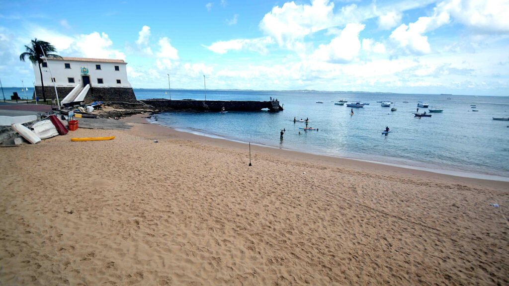 O Boletim de Balneabilidade divulgado pelo Instituto do Meio-Ambiente e Recursos Hídricos (Inema), nesta sexta-feira (17), apontou 20 praias