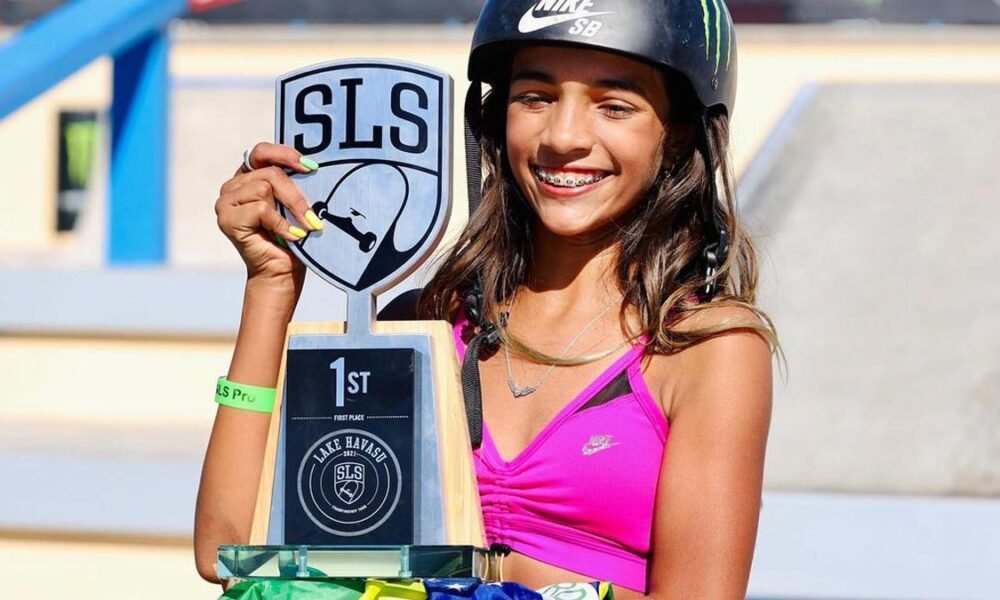 Rayssa Leal segue fazendo história. Neste sábado (30), venceu a final da etapa de Lake Havasu do Mundial de Skate Street e sagrou-se bicampeã da