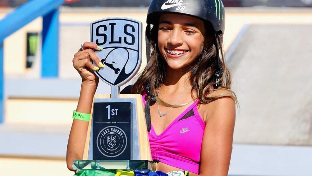 Rayssa Leal segue fazendo história. Neste sábado (30), venceu a final da etapa de Lake Havasu do Mundial de Skate Street e sagrou-se bicampeã da