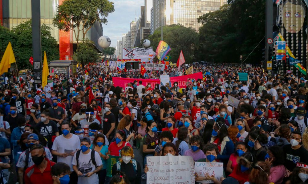 Manifestações contra o presidente Jair Bolsonaro (sem partido) estão marcados para acontecer neste sábado (2) em todas as regiões do país. Os protestos